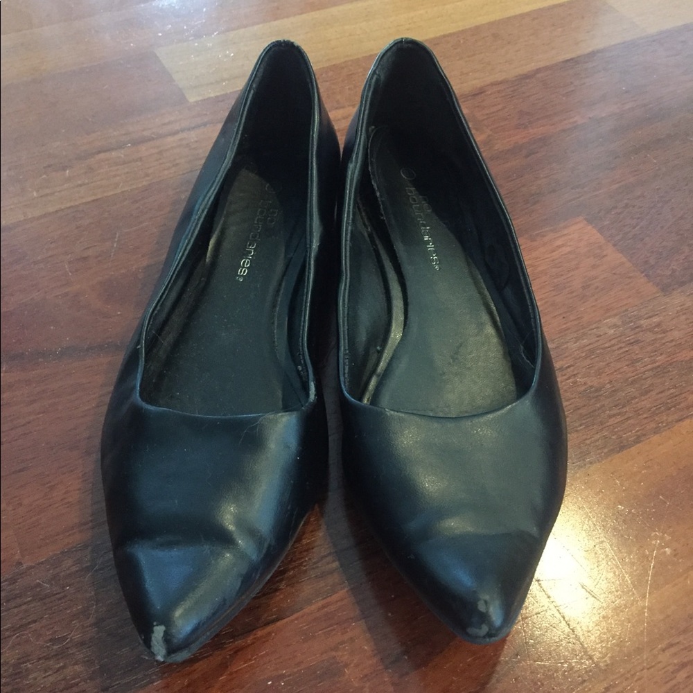 Black Pointed Flats